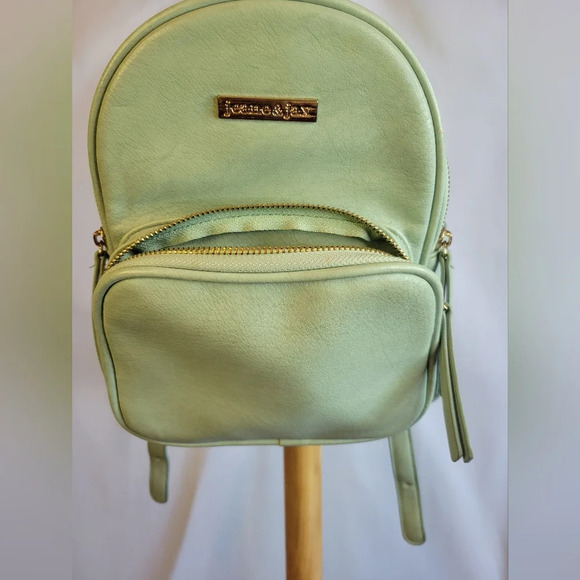 Jeane & Jax Green Knapsack Bag - Picture 8 of 12